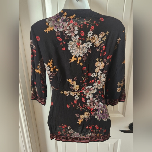 Soft Surroundings Sz Small Tiered Tatum Top Pocket Wrap Front V neck - Picture 6 of 8